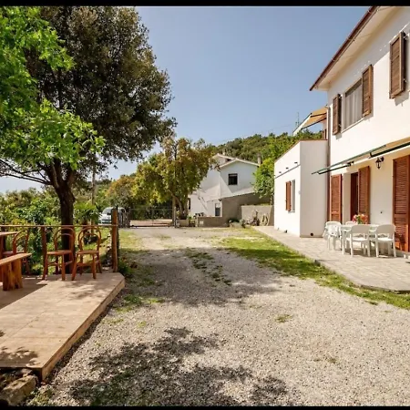 Apartamento La Vecchia Quercia Marmi